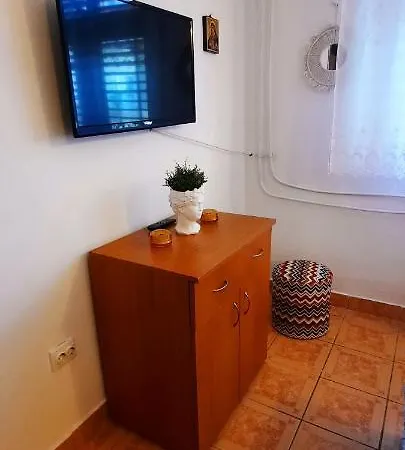 Yellow House Mamaia Nord *