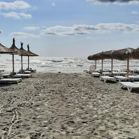 Yellow House Mamaia Nord Casa de Férias *