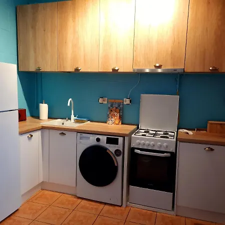 Yellow House Mamaia Nord 펜션 Năvodari