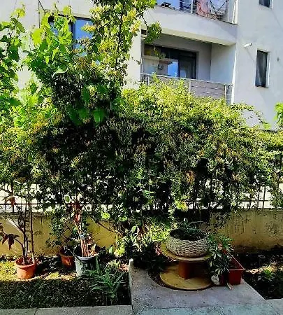 Yellow House Mamaia Nord Casa vacanze Năvodari